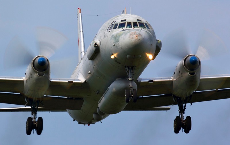 „Zbura fără contact cu controlul de trafic aerian”. Un avion militar rusesc a fost interceptat deasupra Mării Baltice