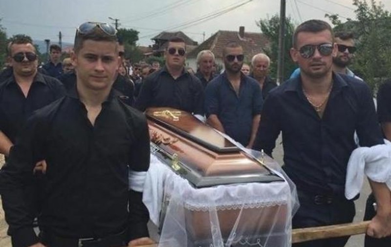 Încă o zi neagră pentru fotbal. A fost înmormântat golgheterul și căpitanul echipei!