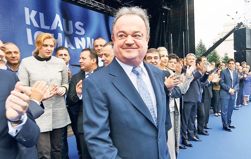 Blaga spune că parlamentarii PNL ar trebui să nu voteze moțiunea de cenzură: Să stea în sală, dar să îi lase în pace