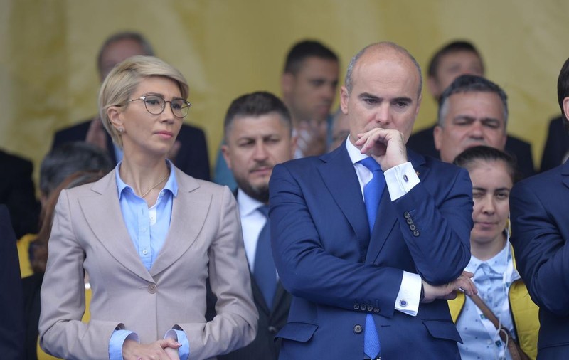 Rareș Bogdan: „Raluca Turcan s-a descalificat ca lider al PNL”. Va cere în partid sancționarea ei