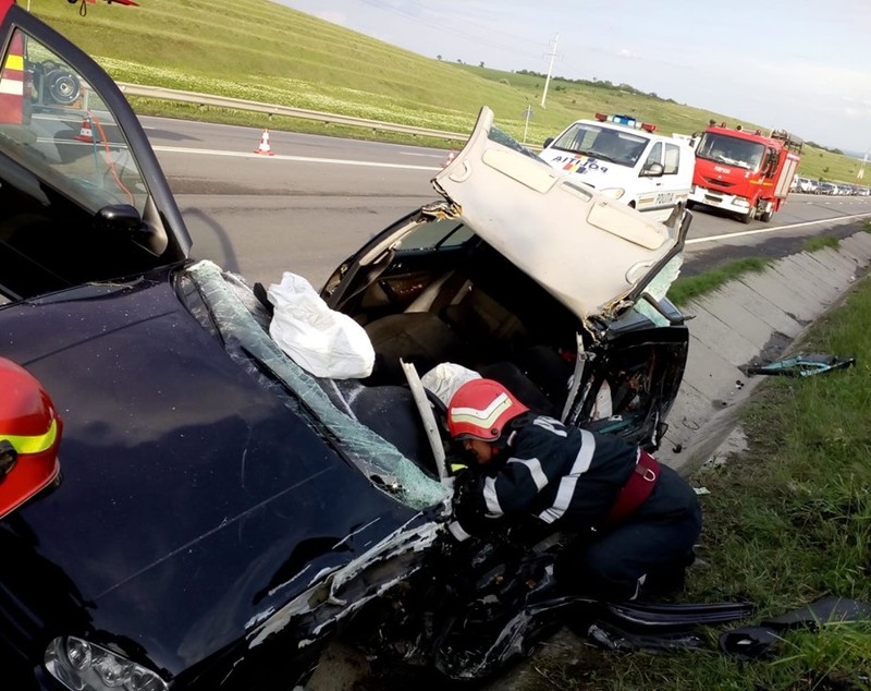 O femeie din Bulgaria a murit în România, într-un grav accident petrecut pe DN5 (GALERIE FOTO)