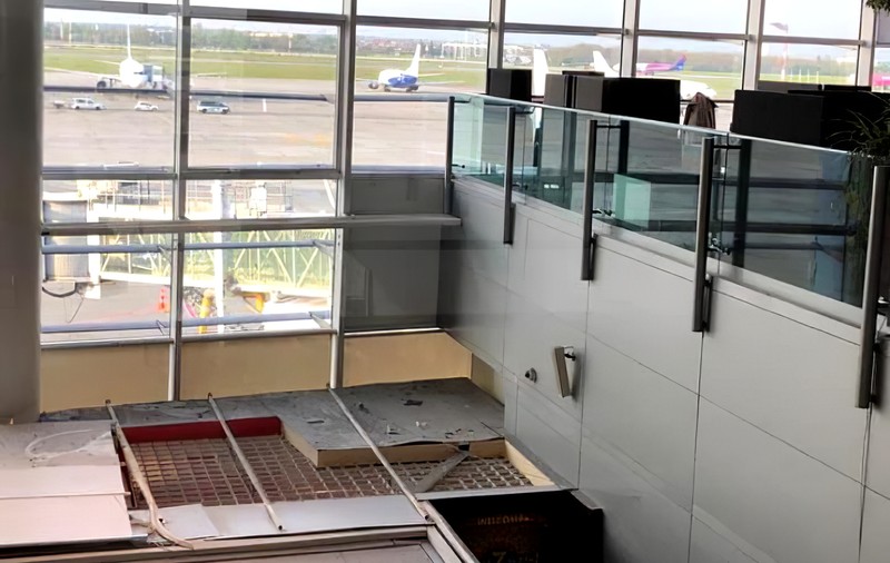 Dezastrul găsit de ministrul Transporturilor la Aeroportul Otopeni: „O mizerie de nedescris în toalete". Directorul aeroportului a fost demis