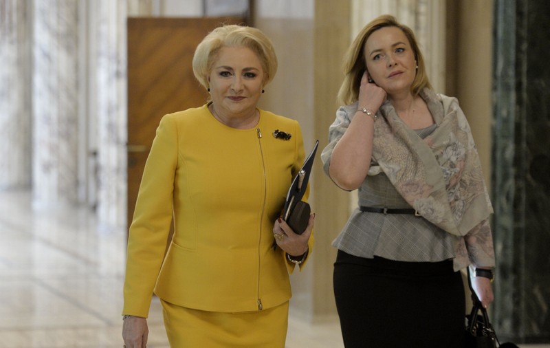 Carmen Dan, răspuns pentru Viorica Dăncilă, după atacul dintr-o carte-interviu: „Duce lipsă de atenție. Să nu uite că Liviu Dragnea a făcut-o premier”