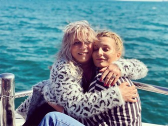 Ana Baniciu alături de mama ei