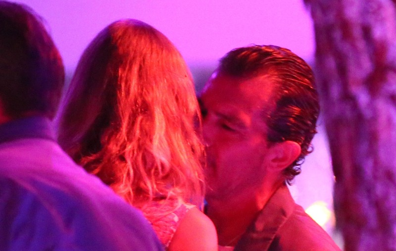 Antonio Banderas face cucerire după cucerire! | FOTO