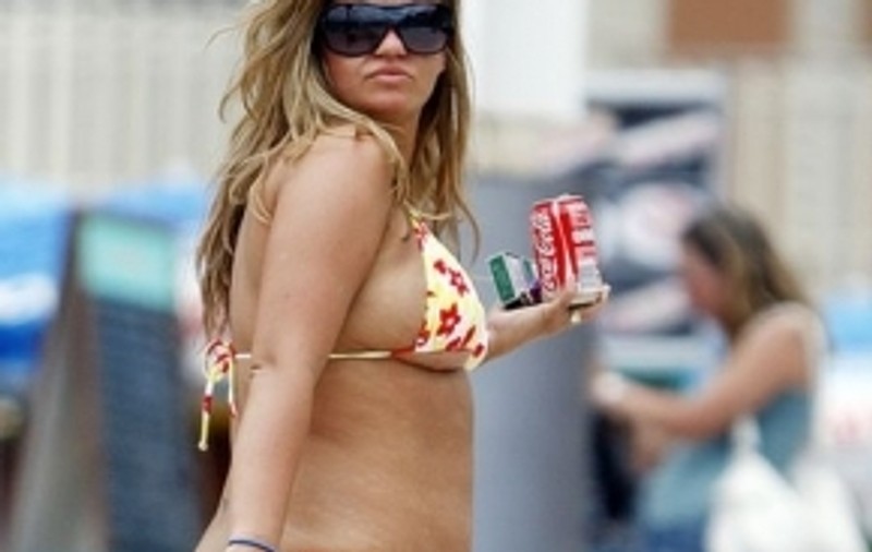Kerry Katona prizează cocaină şi bea de stinge