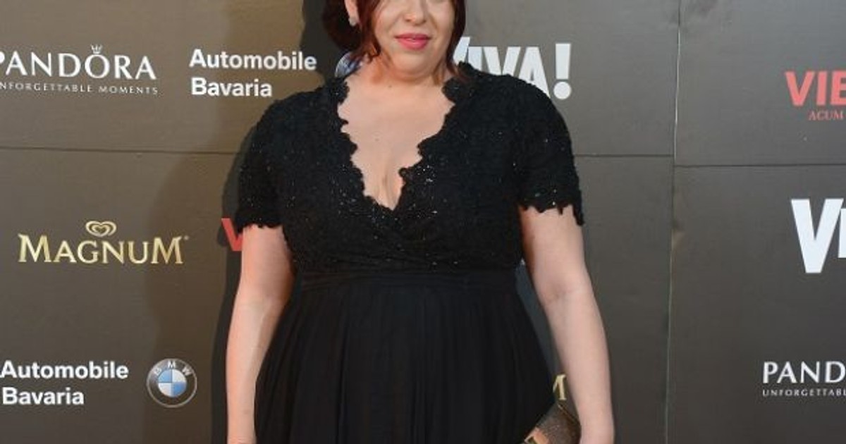 Oana Roman, despre operația de micșorare a stomacului. "M-a bătut și pe mine la cap"