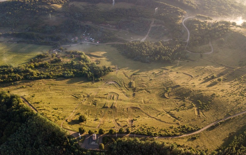 Proiect de 6 milioane de euro în Sibiu: Gușterland, un parc de distracții construit pe un deal. Imagini cu planul