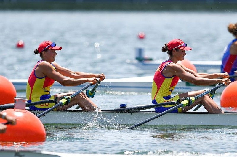 Ancuţa Bodnar și Simona Radiş, la ultimul antrenament pe apă dinaintea finalei. Foto: Raed Krishan