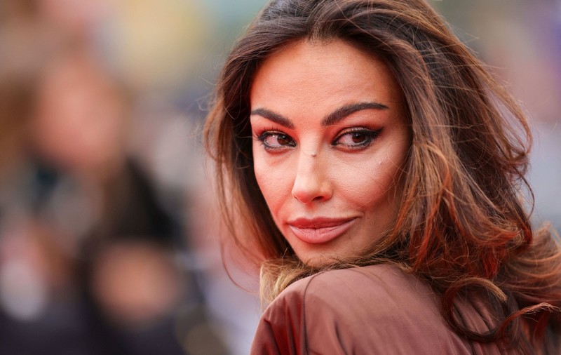 Cum a venit îmbrăcată Mădălina Ghenea la premiera filmului cu Leonardo DiCaprio și Robert de Niro de la Cannes. A atras toate privirile