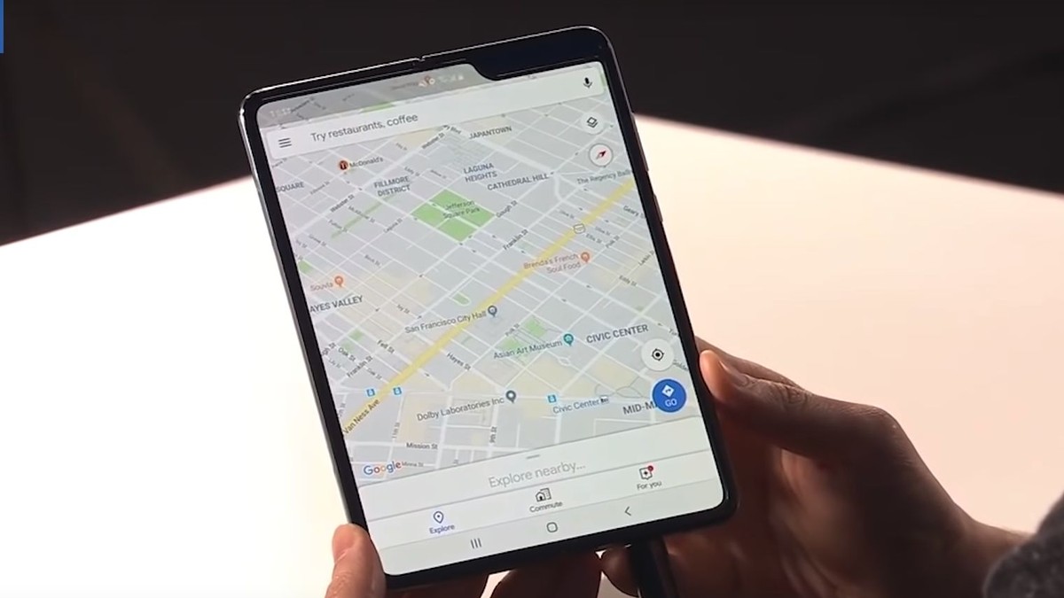 Samsung a prezentat Samsung Galaxy Fold, un smartphone care se pliază și se transformă în tabletă