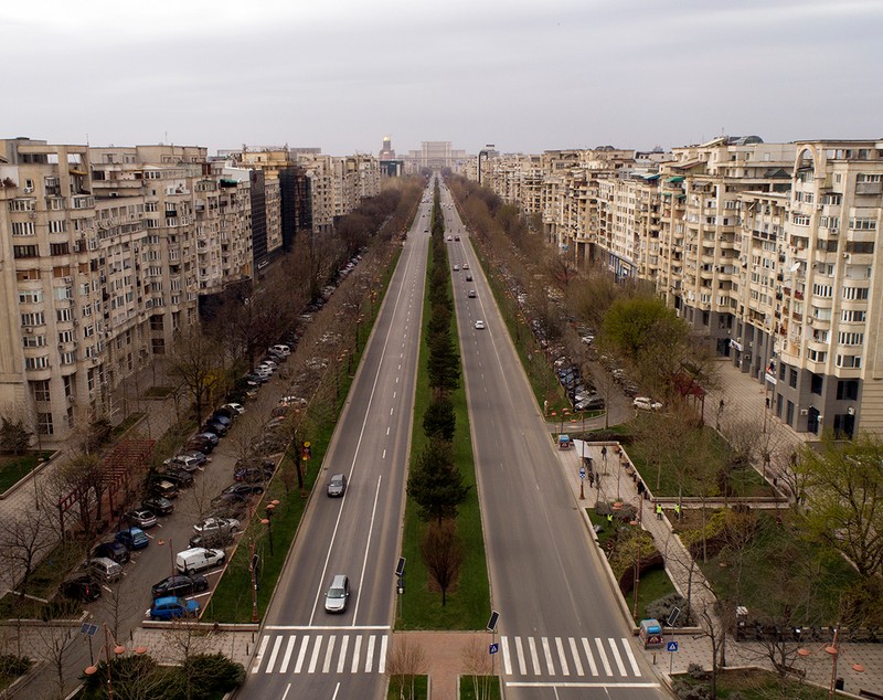 FILMARE CU DRONA | Cum a arătat Bucureştiul de la înălţime în prima zi de carantină totală