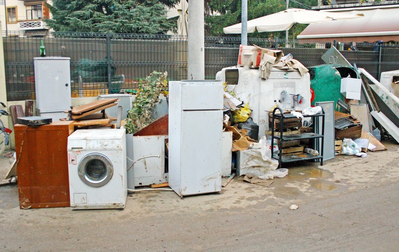 Fără să scoţi un ban din buzunar! Scapă de electrocasnicele uzate şi... dotezi şcoala copilului tău