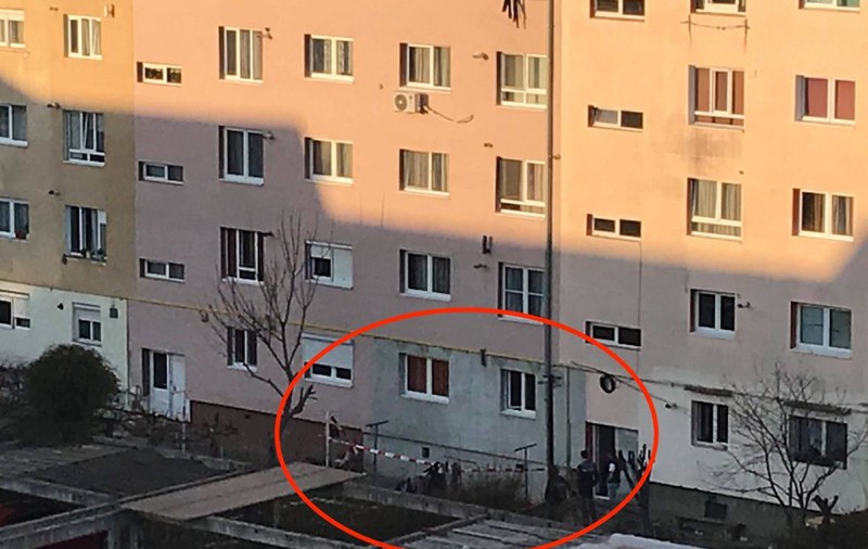 Un copil de aproape 2 ani a murit, după ce a căzut de la etajul 4 al unui bloc din Sibiu. Unde se afla mama sa, în timpul tragediei