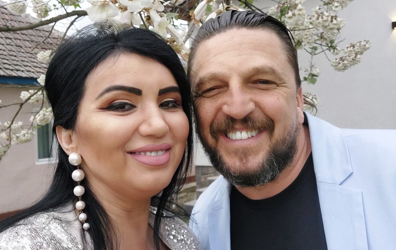 George Restivan, soțul Adrianei Bahmuțeanu, a decis să plece în America. „Sunt optimistă în continuare”