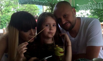 Andreea Antonescu, alături de soțul și fetița lor