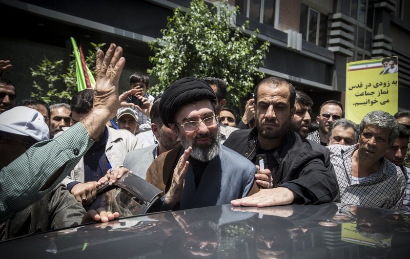 Mojtaba Khamenei este „în comă și a pierdut un picior”, spune o sursă din spitalul în care noul lider suprem al Iranului e tratat