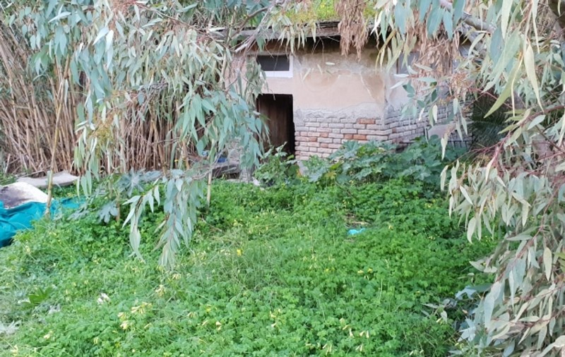 Cadavrul unui român, mort de cel puțin zece zile, a fost descoperit la marginea unui oraș din Italia