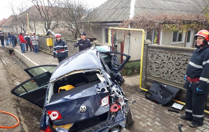 Doi frați, implicați într-un accident înfiorător pe DN7, în județul Hunedoara. Unul dintre ei a murit. Imagini înfiorătoare de la fața locului / FOTO&VIDEO