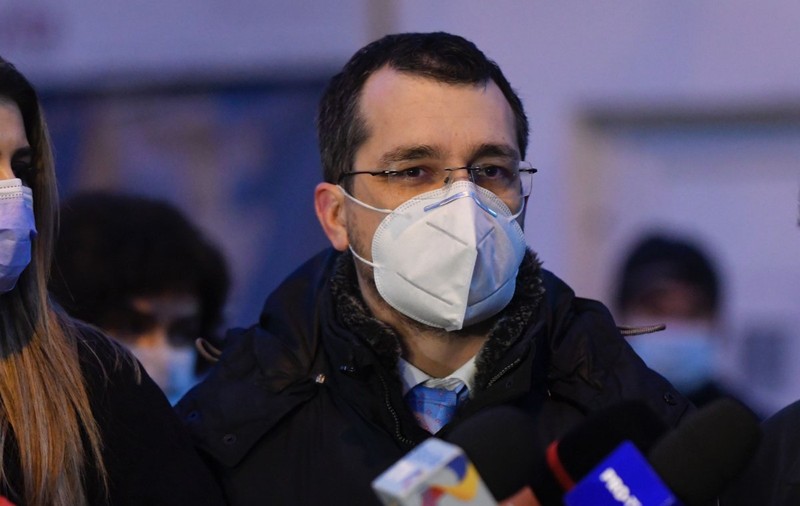 Vlad Voiculescu: "Sunt locuri în care infrastructura spitalicească este o ruşine. Clujul, e o ruşine spitalul Județean, Braşov - e criminal"