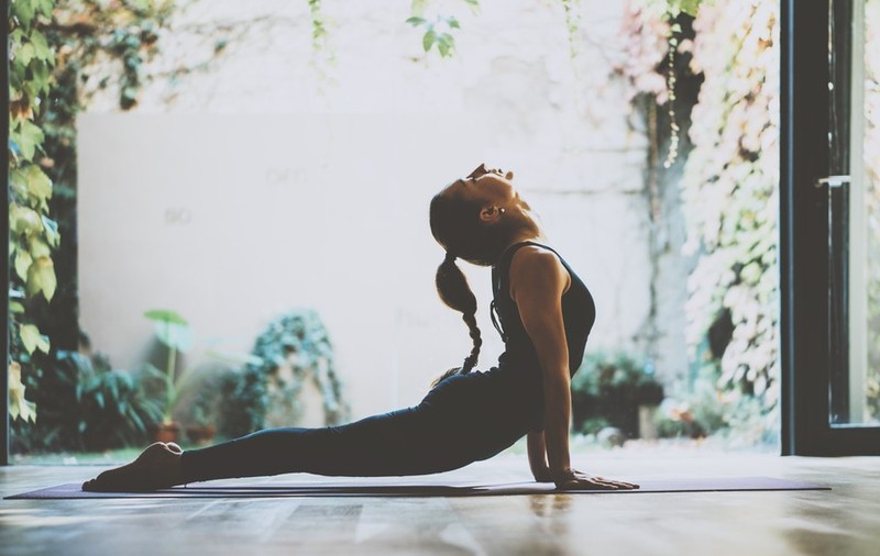 Raportul Skyscanner privind tendințele în turism pentru 2027 dezvăluie o schimbare majoră: de la trasee istorice inspirate de filme la detoxifiere digitală și vacanțe axate pe fitness. Sursă foto: Shutterstock