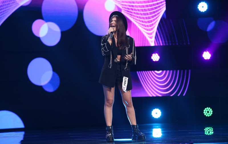 Ana Maria Mustia, studenta de la „X Factor”, l-a impresionat pe Ștefan Bănică jr: „A fost o luptă în piesa aia”