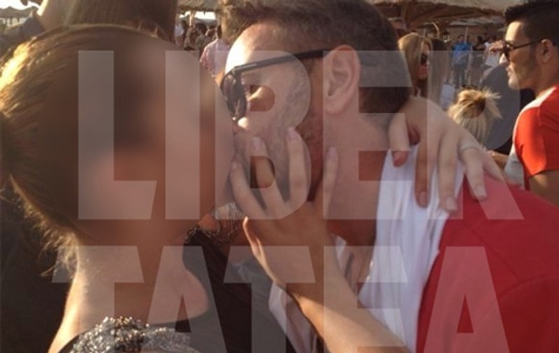 Botezatu, SĂRUT FIERBINTE, CU O FRUMUSEŢE DE LA NOI! Uite cu cine a făcut SHOW EROTIC PE PLAJĂ | FOTO