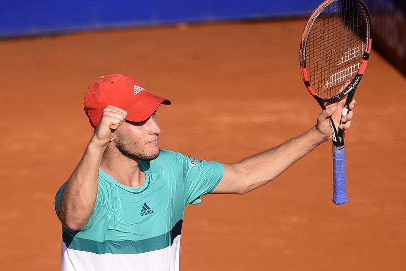 epa05159099 Austrian Dominic Thiemi celebrates after defeating Spanish Rafel Nadal during a semifinal of the tennis ATP Tournament of Buenos Aires, Argentina, 13 February 2016. EPA/Juan Ignacio Roncoroni