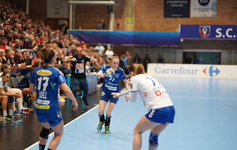 În Liga Campionilor la handbal feminin, SCM Rm. Vâlcea a pierdut dramatic cu Buducnost Podgorica