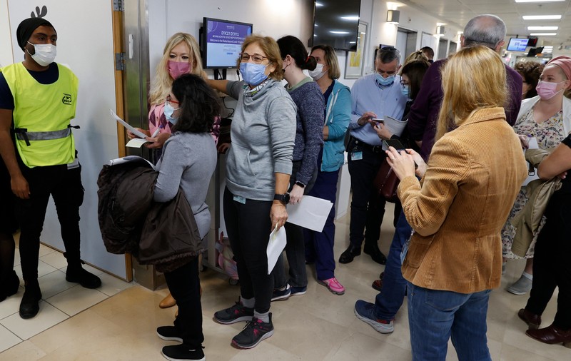 Israelul a început vaccinarea anti-COVID cu doza a patra, în cadrul unui test clinic