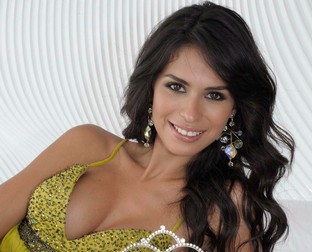 Laura Zuniga