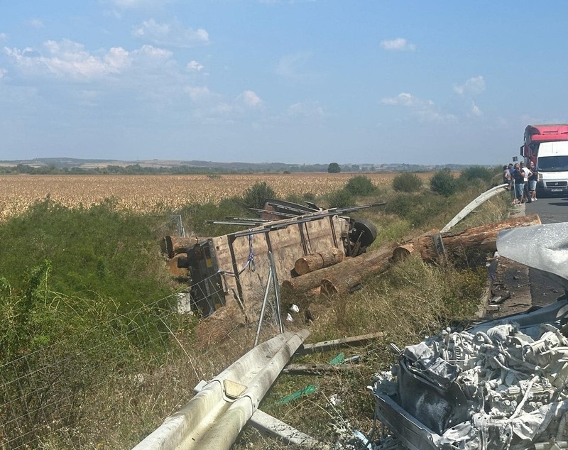 Un diplomat ungar a murit pe autostrada Timișoara-Lugoj. O mașină a Consulatului Ungariei la București, implicată într-un accident grav