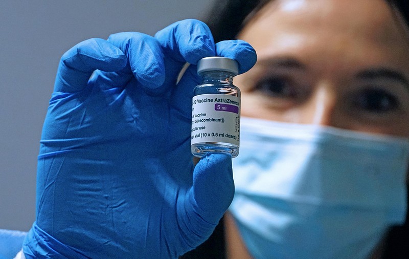 Grecia nu renunţă la vaccinarea anti-COVID cu AstraZeneca: „Aşteptăm deciziile organismelor oficiale”