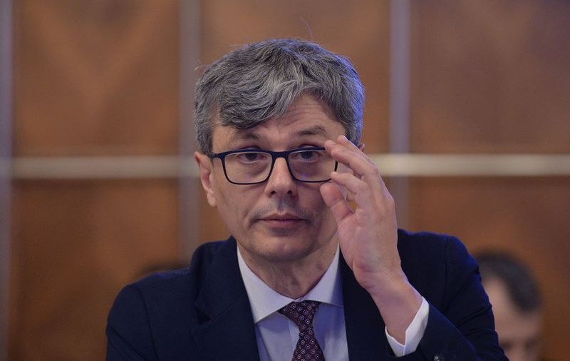 Virgil Popescu: „Jumătate din cantitatea de motorină se importă. Luăm şi din Rusia, atâta timp cât ne este permis”