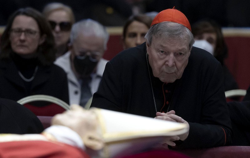Controversatul cardinal australian George Pell, fost trezorier al Vaticanului, a murit. Acuzat de abuz asupra copiilor, a fost, ulterior, achitat