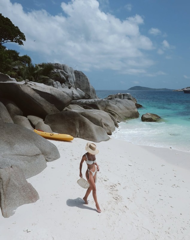 Ioana Grama, imagini de vis din vacanța din Seychelles: Au transformat tavanul camerei în piscină. Suma uriașă plătită pentru trei zile de cazare