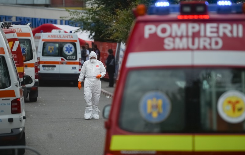 Mesaj MAI, după cel mai sumbru bilanţ COVID: „În România, astăzi, la fiecare trei minute, cineva drag este răpus de COVID-19”