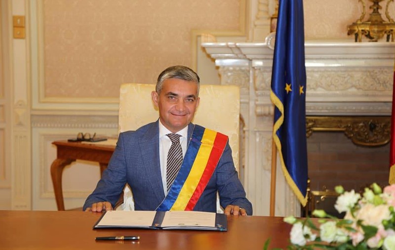 Primarul din Sinaia, confirmat cu varianta Omicron: „Continui munca de la distanţă"