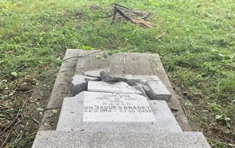 Cimitirul Evreiesc din Ploiești a fost vandalizat de persoane necunoscute