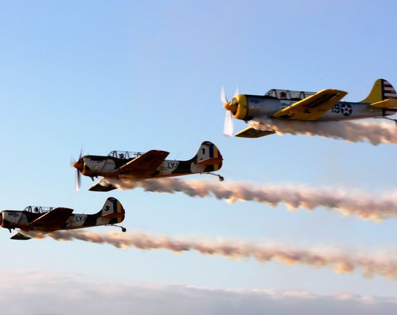 UPDATE. Programul BIAS 2018. Ce se întâmplă la show-ul aviatic cu 150 de aeronave şi peste 100 de piloţi şi paraşutişti din 13 ţări / FOTO&VIDEO