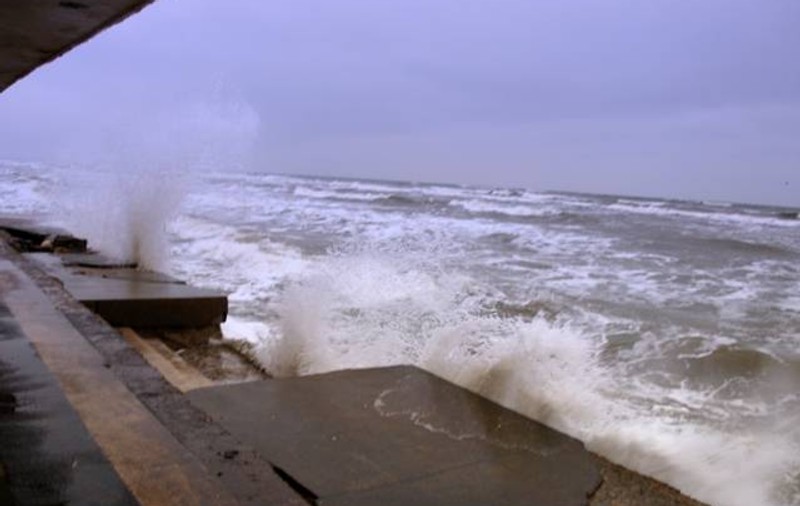 COD GALBEN de FURTUNĂ la MARE. TURIŞTII vor avea parte de VREME URÂTĂ DUMINICĂ după-amiaza