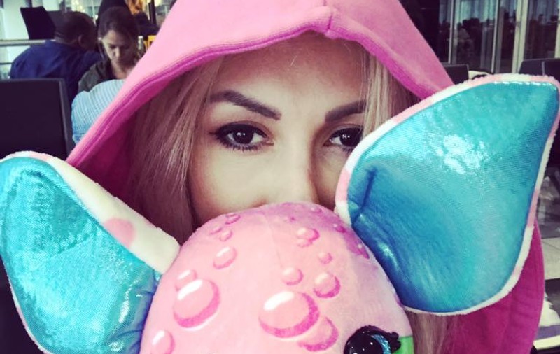 Andreea Bălan, în aeroport, după 24 de ore fără somn. Au rămas fără cuvinte când au văzut-o cum arăta
