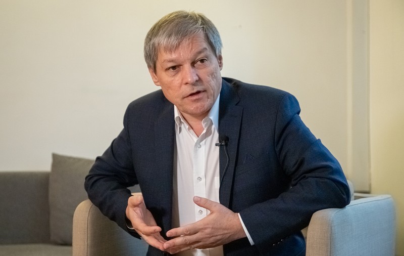 Dacian Cioloș a votat la Brașov: ”Oamenii înţeleg că acum chiar se pot schimba lucrurile”