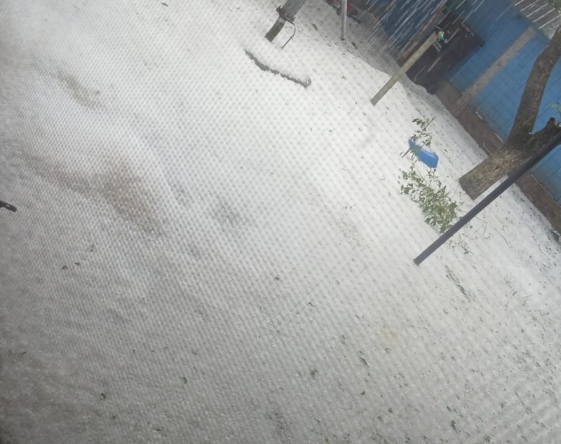 Localitatea din județul Neamț în care temperatura a scăzut de la 30 de grade Celsius la 12 grade, în numai 10 minute. Grindina a acoperit drumurile