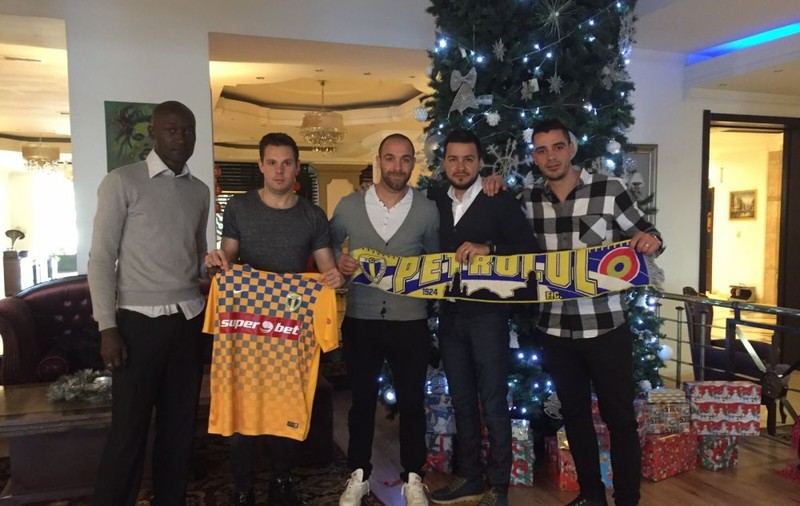 Se plâng că n-au bani, dar transferă la greu. Oficialii echipei Petrolul Ploiești, ultima clasată în Liga 1, au adus trei francezi cu prezențe în Ligue 1