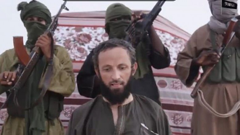 Iulian Gherguț a transmis trei mesaje video prin intermediul canalelor jihadiste, prin care a cerut guvernului și familiei sale să facă tot posibilul pentru a-l elibera FOTO: captură video