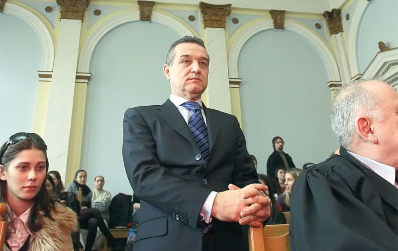Becali nu se mai judecă la Cluj: "Aici, toţi sunt vânduţi lui Paszkany!"
