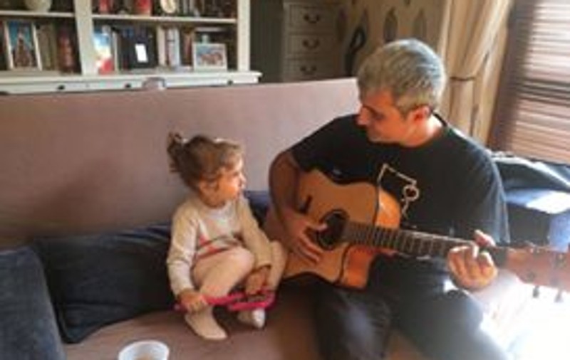 EXCLUSIV. Robert Turcescu: Tata îmi spune să mai fac un băiat. Dacă ar fi după mine, nu aș face doi, nici cinci, ci șapte copii