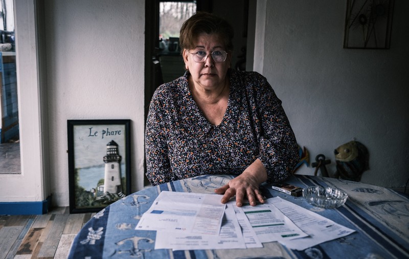 O femeie din Franța încearcă de trei ani să convingă statul că trăiește. Cum a ajuns în această situație