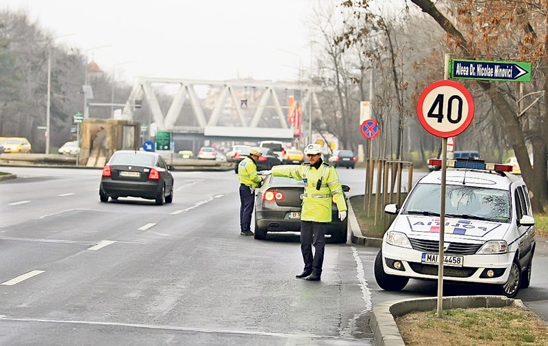 Filtre ale Poliției Rutiere, în perioada 13-19 noiembrie. Sunt vizați conducătorii auto și pietonii indisciplinați în trafic
